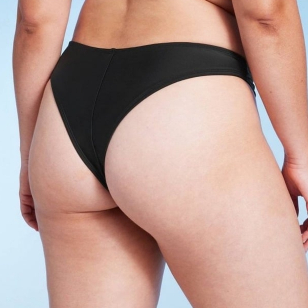 Cheeky bikini bottom
